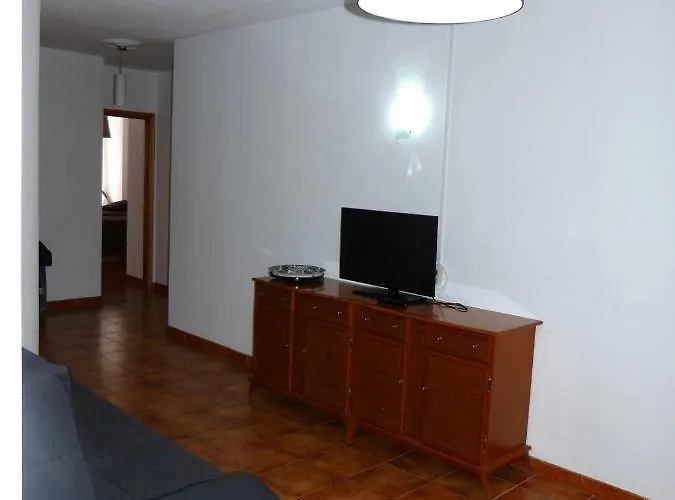 - Cerca De La Playa * 厄尔梅达诺