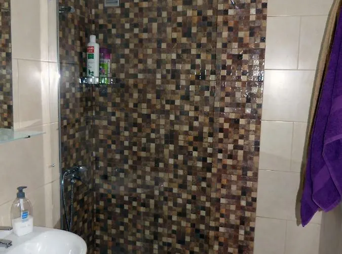 - Cerca De La Playa *