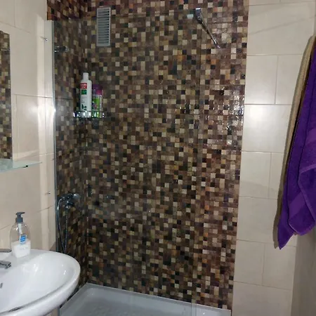 - Cerca De La Playa *